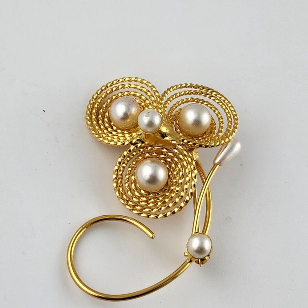 Vintage Gold-Tone Brooch With Faux Pearl Accents Floral Design Pin Elegant Costu